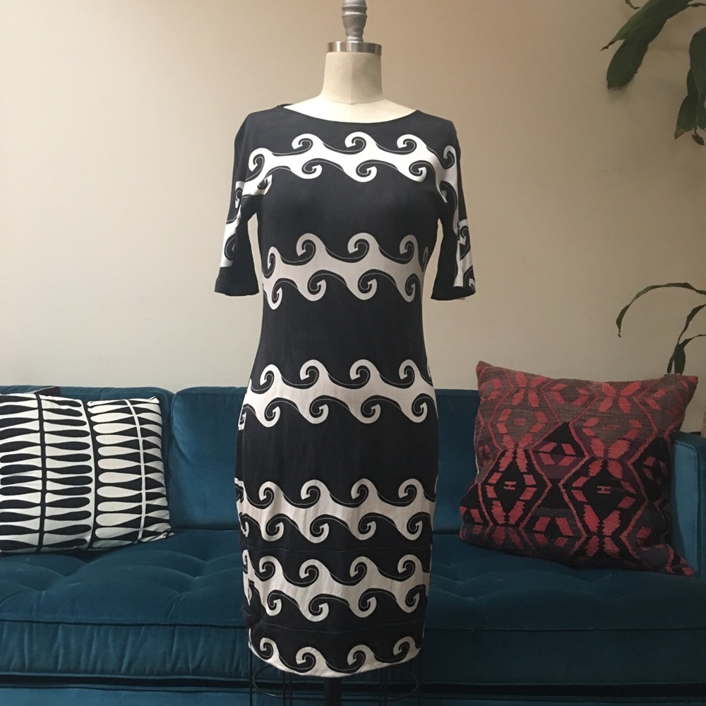 DVF Silk Cyrani Dress Black & White Wave Pattern